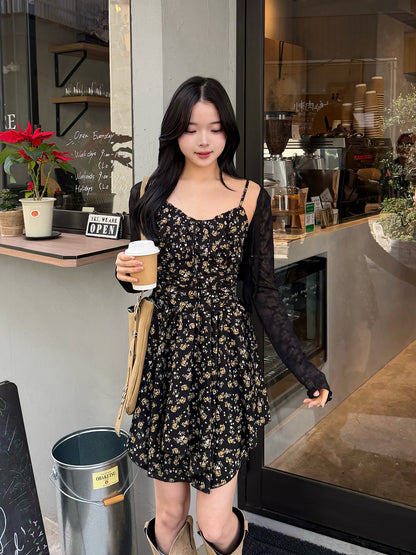 アンバランスヘムフラワーミニワンピース