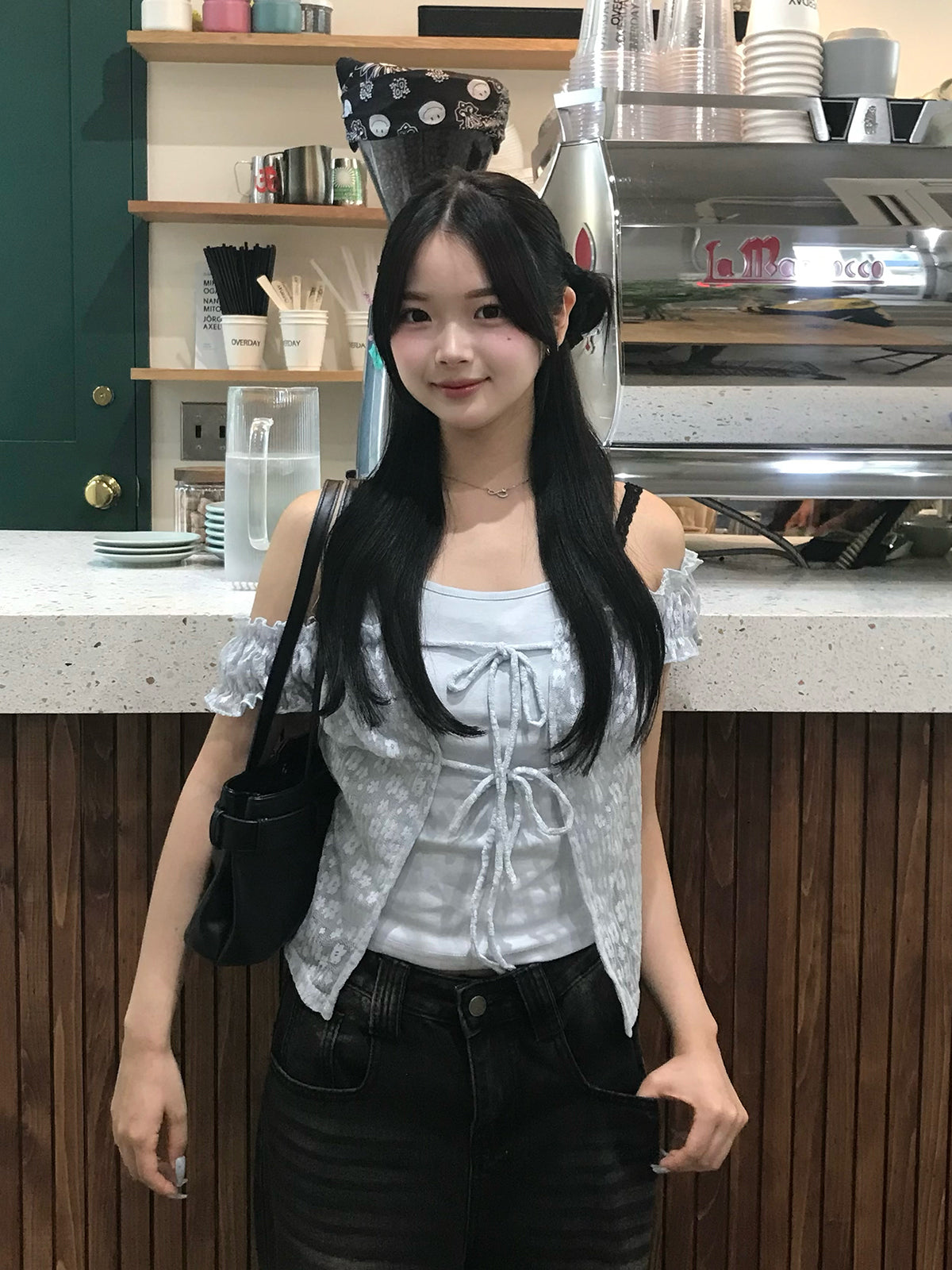 ホルターフラワーレースカットソー