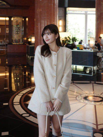 ゴールドボタンシルエットミドルコート