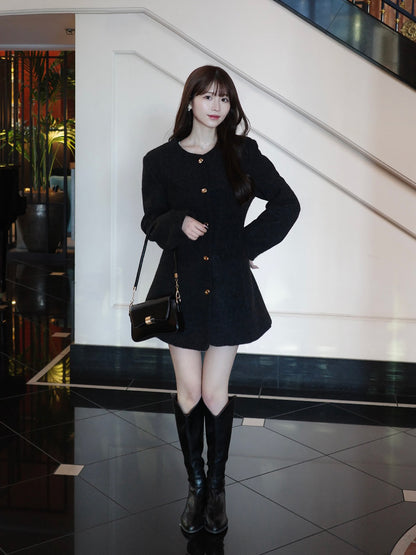 ゴールドボタンシルエットミドルコート