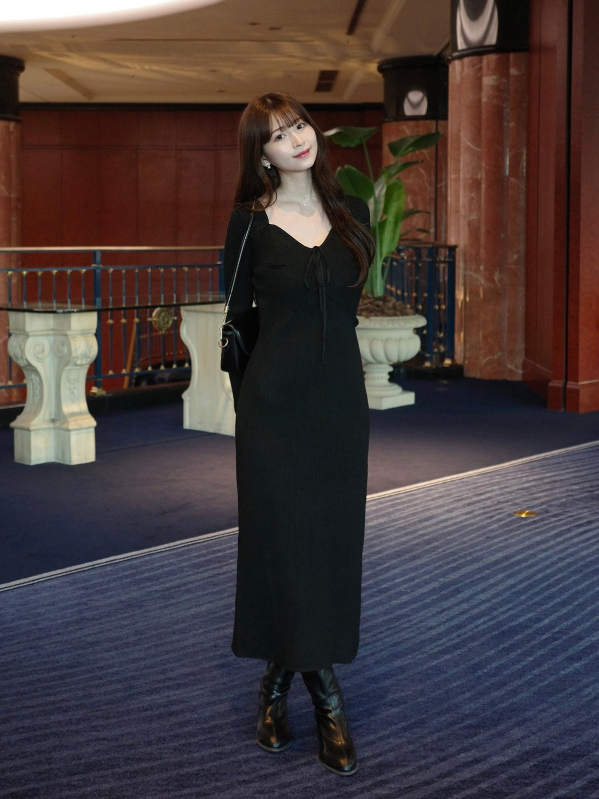 デザインネックリブニットワンピース