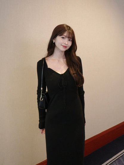 デザインネックリブニットワンピース