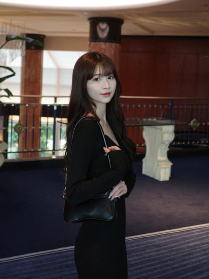 デザインネックリブニットワンピース