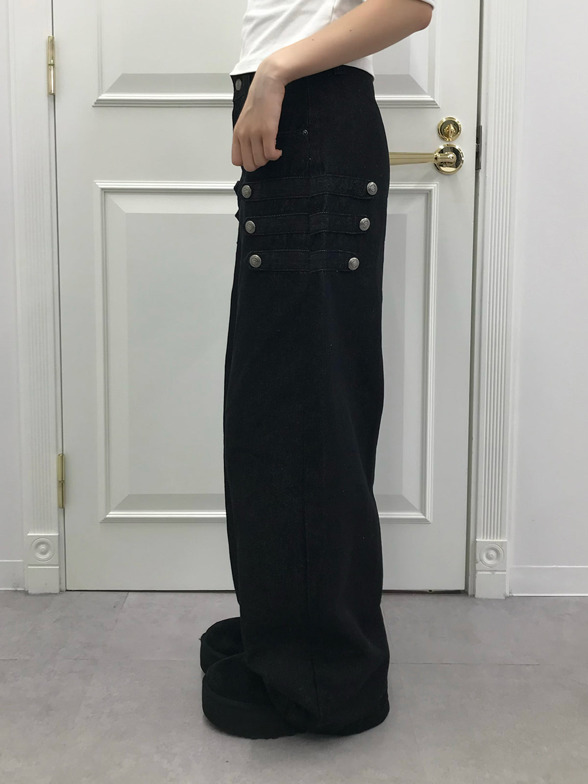 ナポレオンボタンワイドデニムパンツ