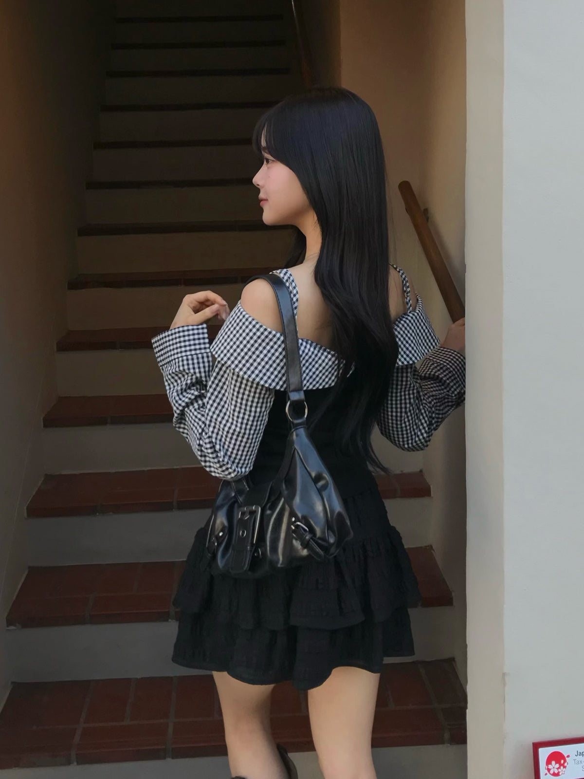 オフショルダーギンガムチェックカットソー