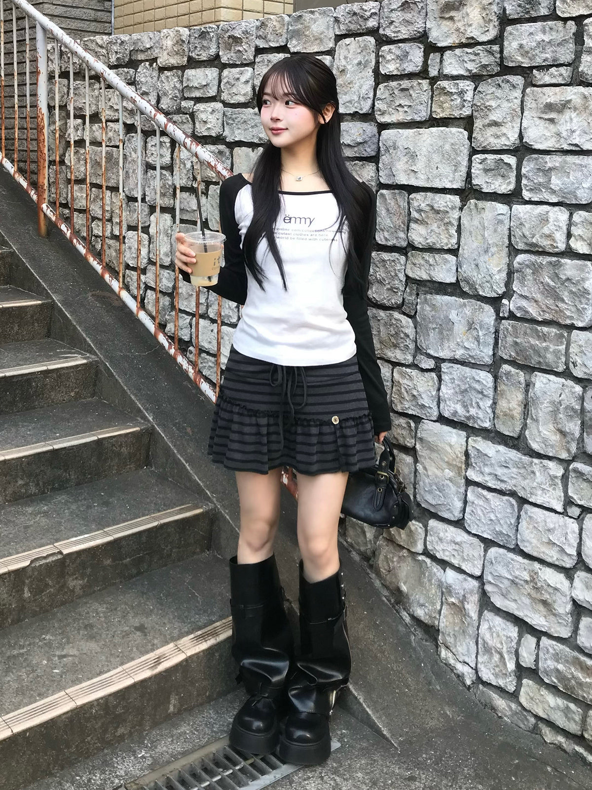 ドロストボーダーミニスカート