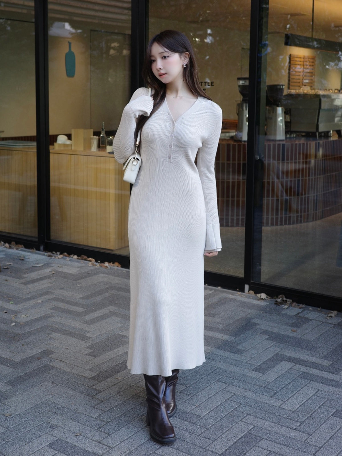 【新色・新素材】フロントボタンフレアニットワンピース