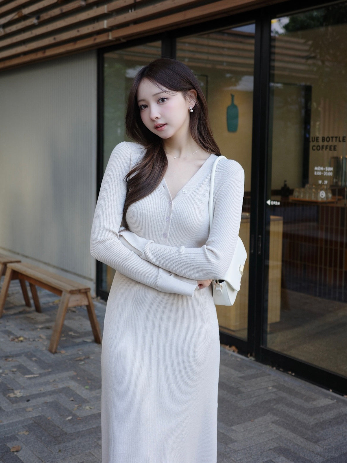 【新色・新素材】フロントボタンフレアニットワンピース