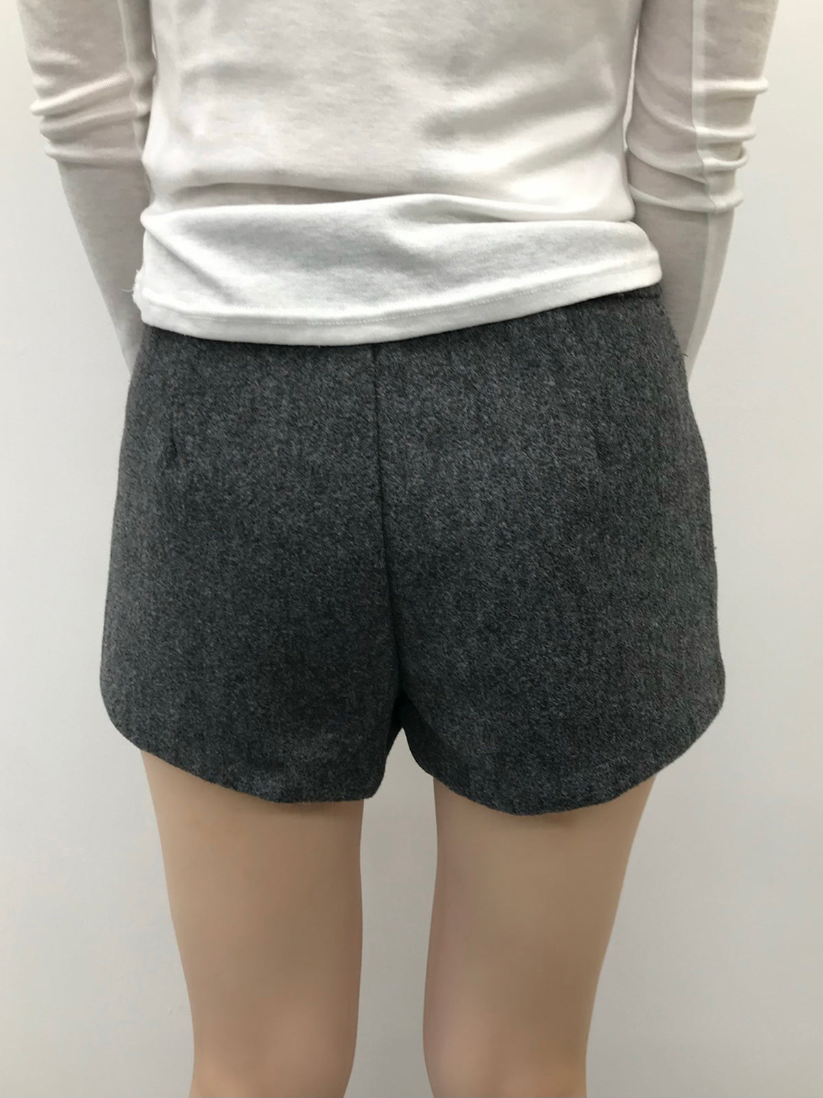 ウールライクボタンデザインショートパンツ