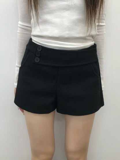 ウールライクボタンデザインショートパンツ