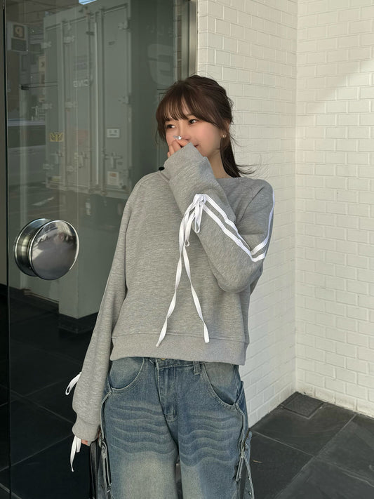 Ribbon sleeve side line sweatshirt