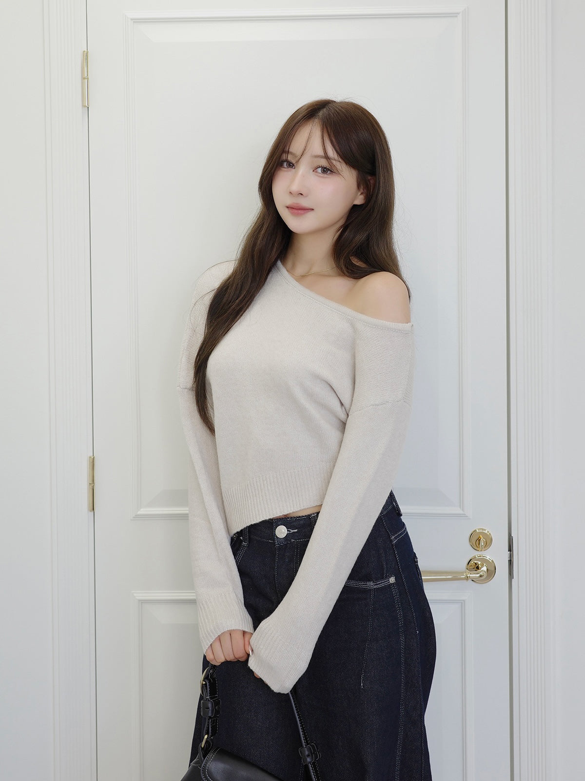 アシメデザインワンショルダーニット