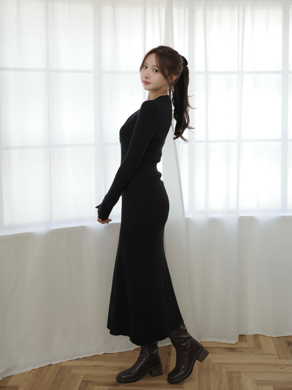 フロントボタンフレアニットワンピース【12月中旬予約】 – ANDOR ONLINE