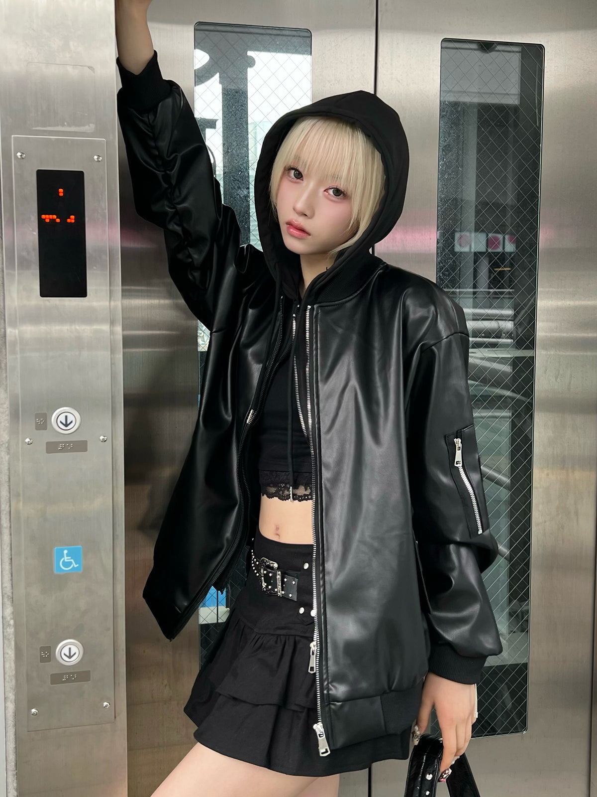 フーディージップレザータッチジャケット