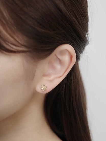 2wayデイジーマグネットピアス