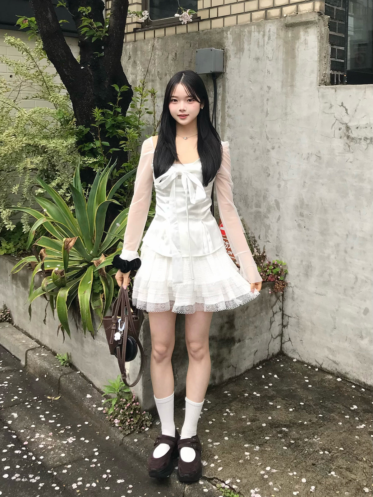 シアースリーブサテンリボンブラウス