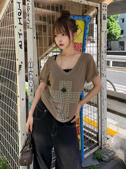 スタッズクロスVネックTシャツ