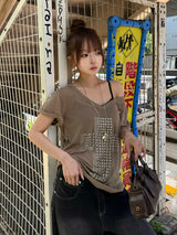スタッズクロスVネックTシャツ - カーキ