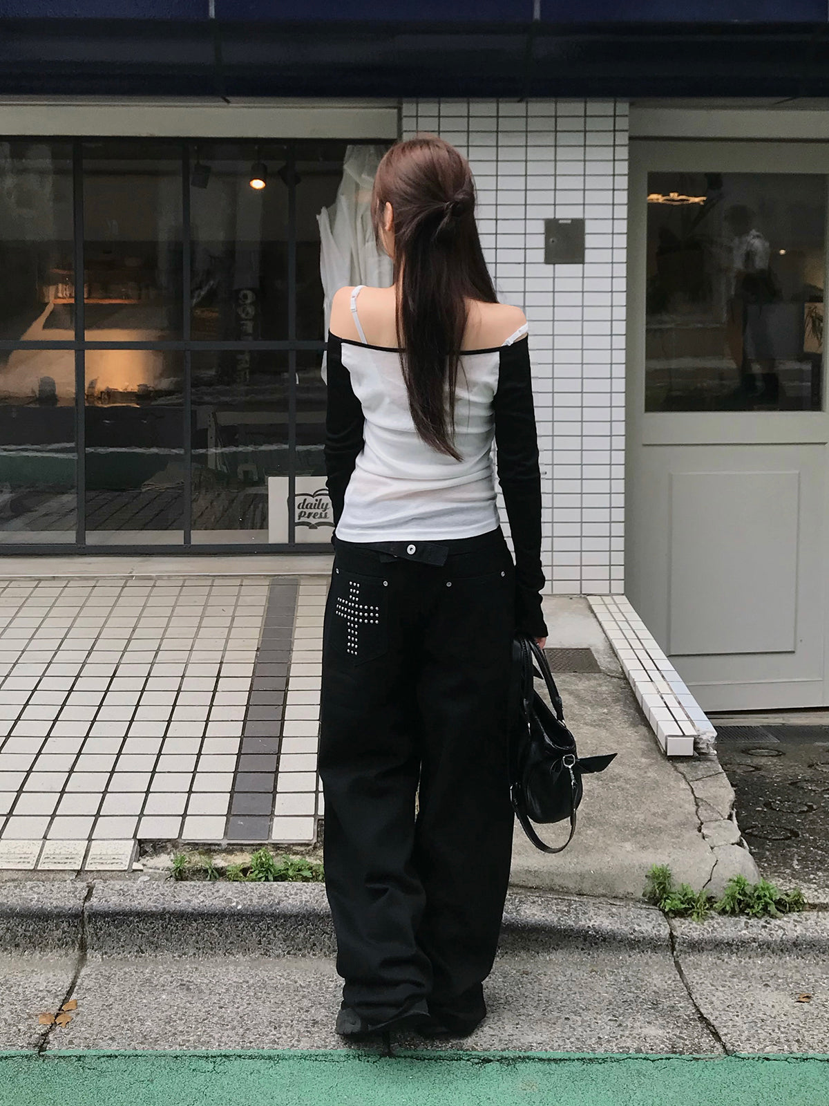 クロススタッズブラックデニムパンツ – ANDOR ONLINE