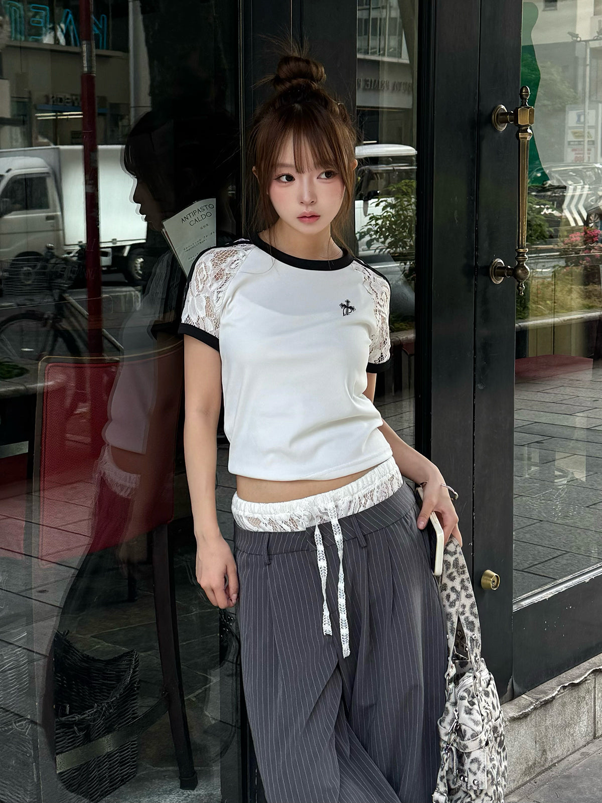 ラインスリーブレースTシャツ