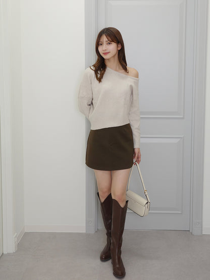 アシメデザインワンショルダーニット