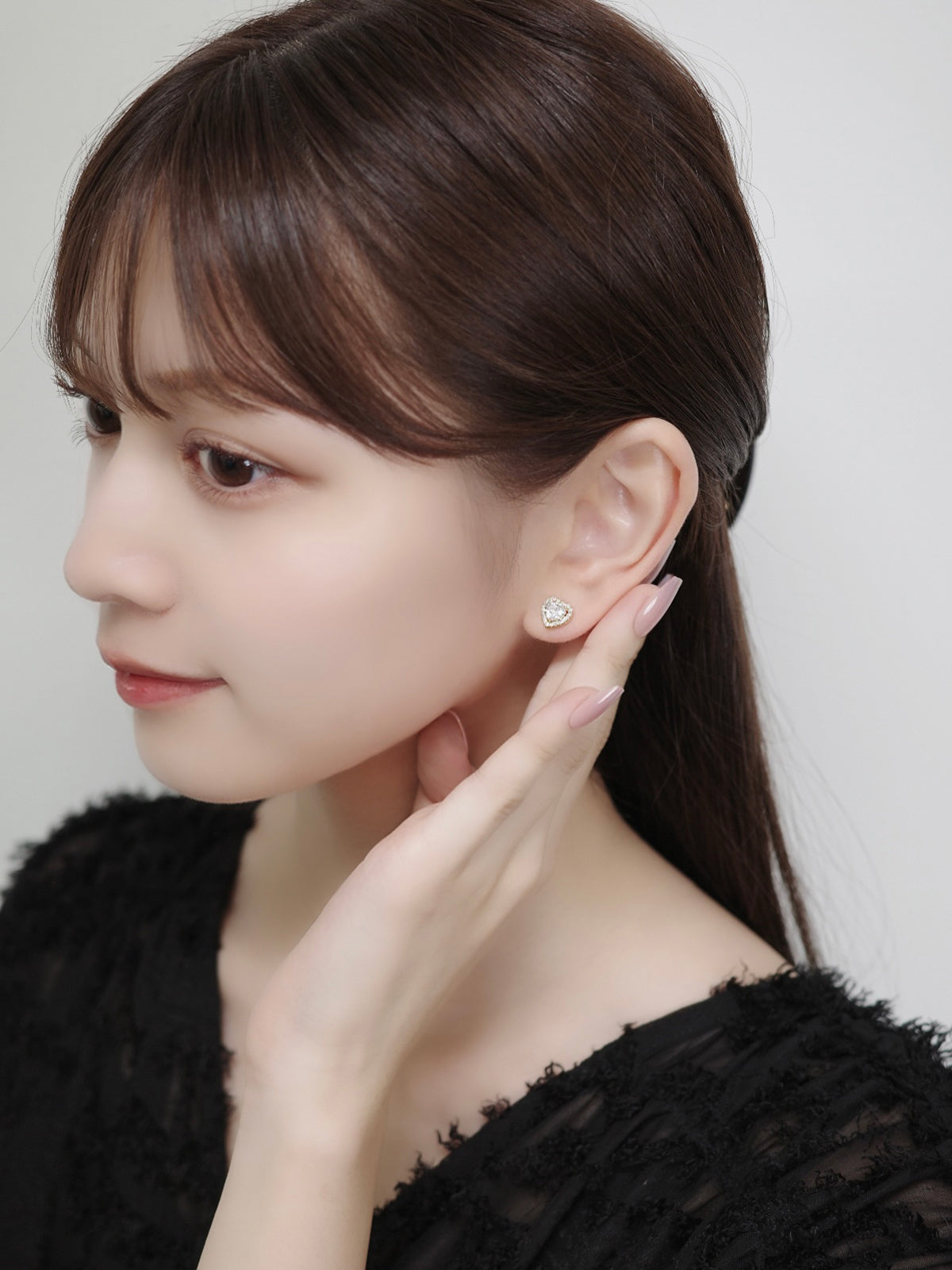 クリスタルハートマグネットピアス – ANDOR ONLINE