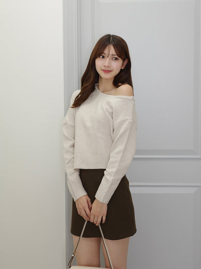 アシメデザインワンショルダーニット