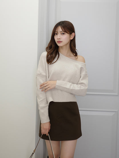 アシメデザインワンショルダーニット