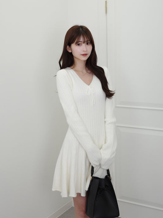 Vネックリボンニットミニワンピース