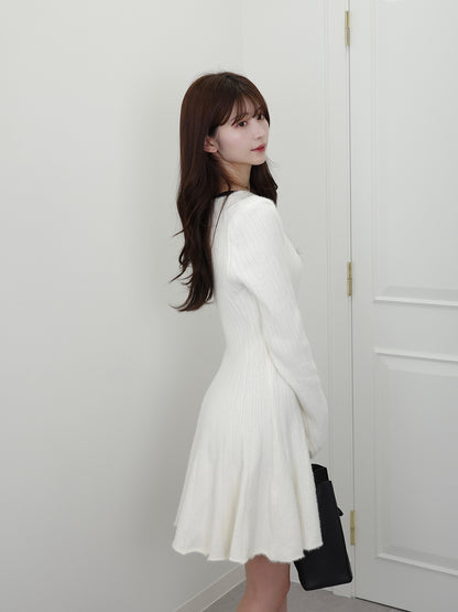 Vネックリボンニットミニワンピース