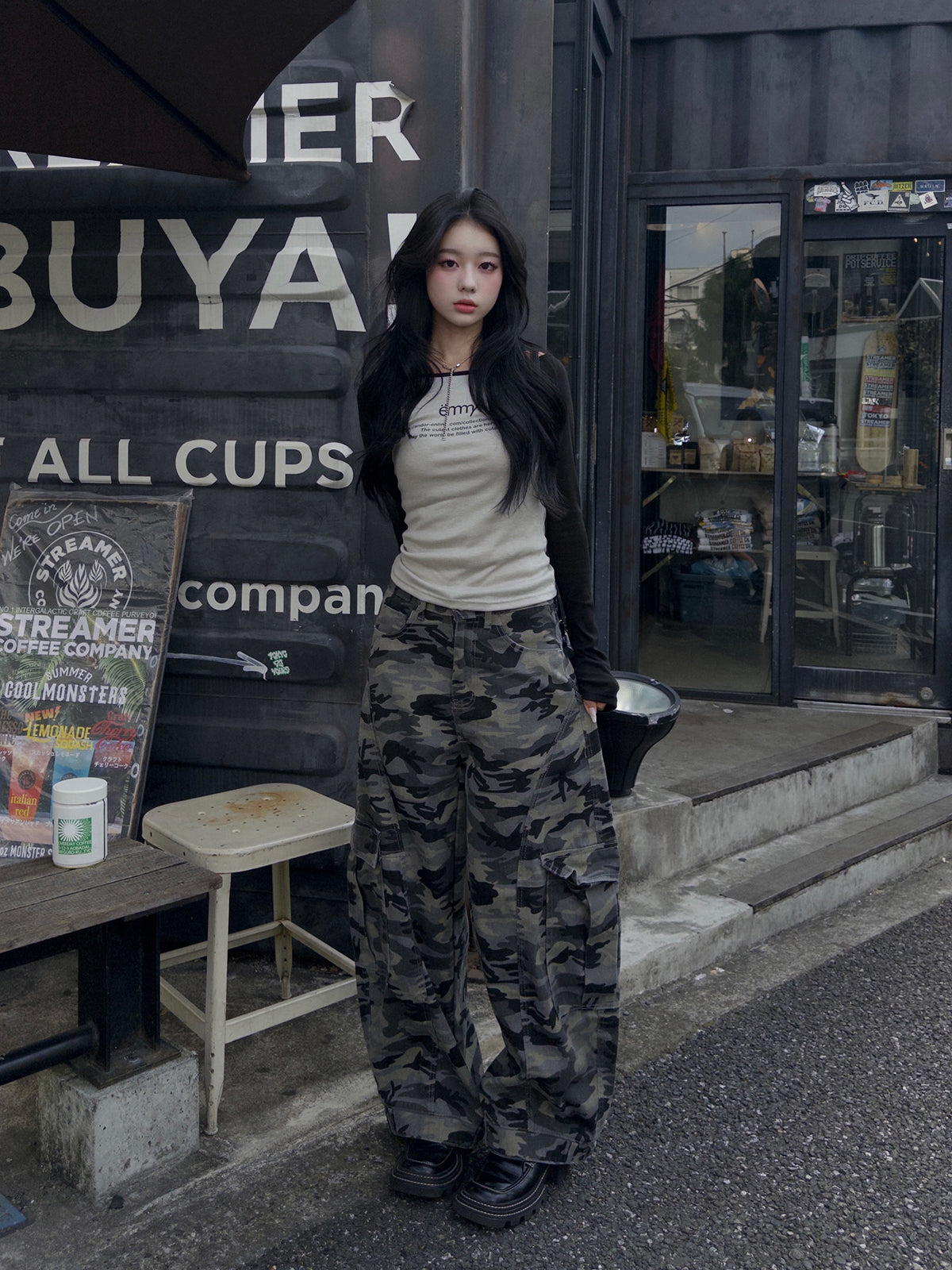 ラグランスリーブロゴシアーカットソー