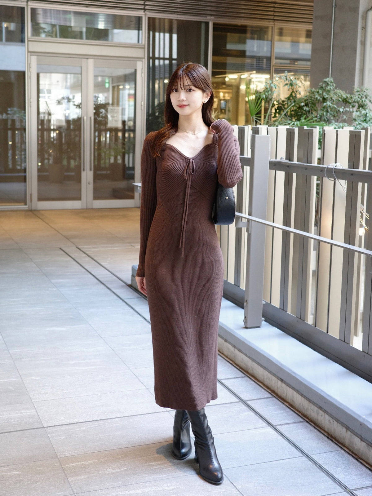 デザインネックリブニットワンピース