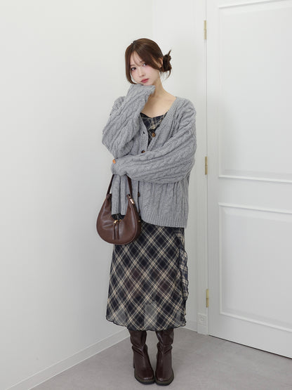 ケーブルニットルーズカーディガン