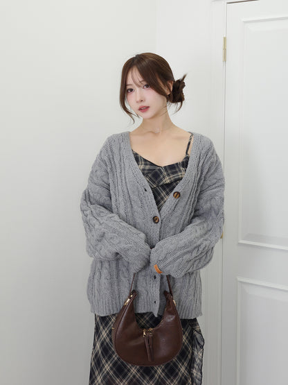 ケーブルニットルーズカーディガン