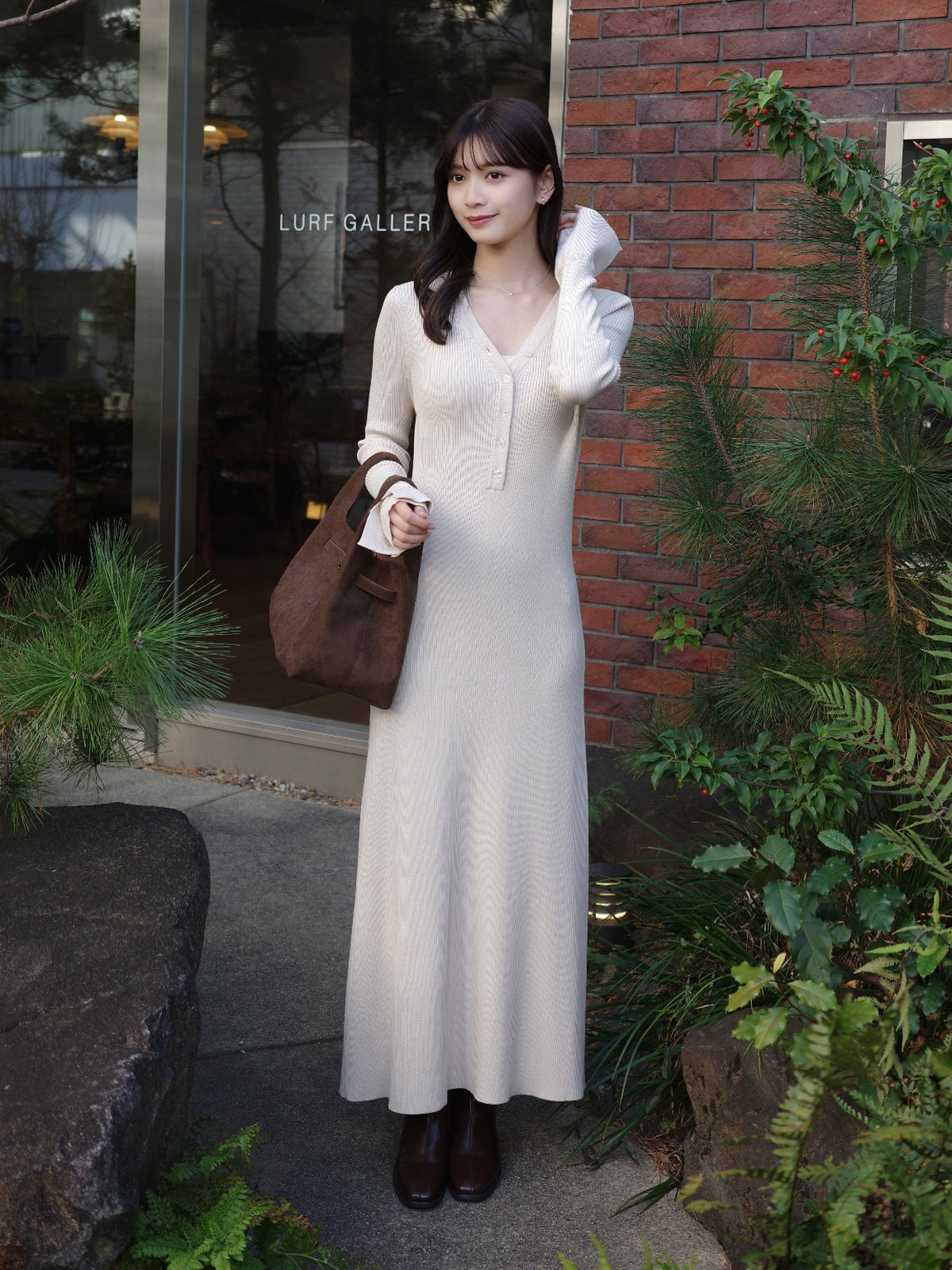 新色・新素材】フロントボタンフレアニットワンピース – ANDOR ONLINE