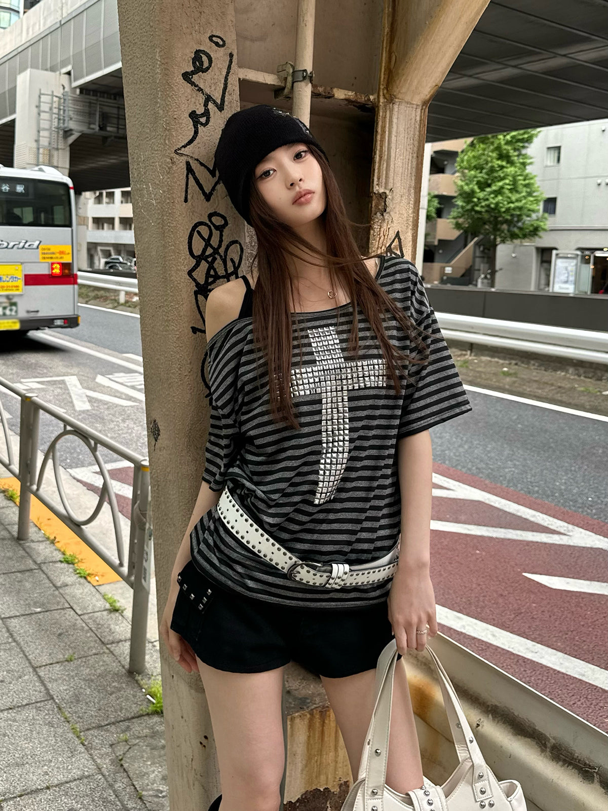 クロススタッズワンショルボーダーTシャツ