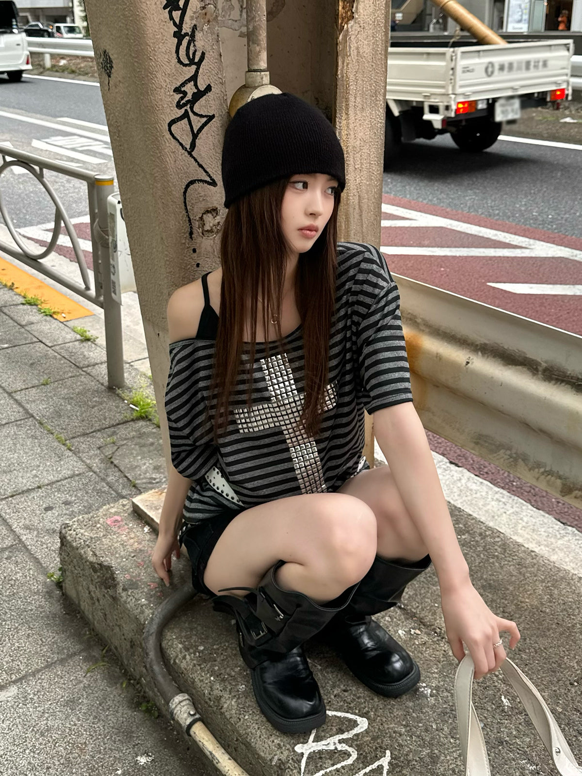 クロススタッズワンショルボーダーTシャツ
