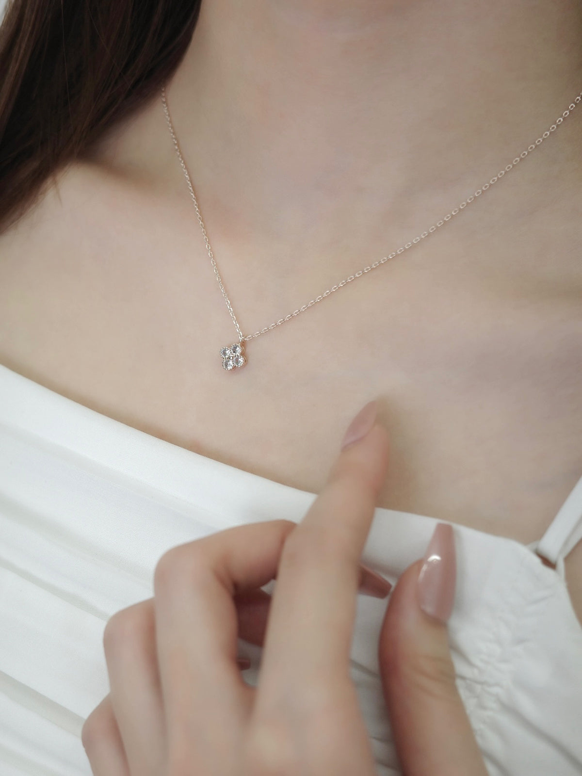 クロヴィアネックレス