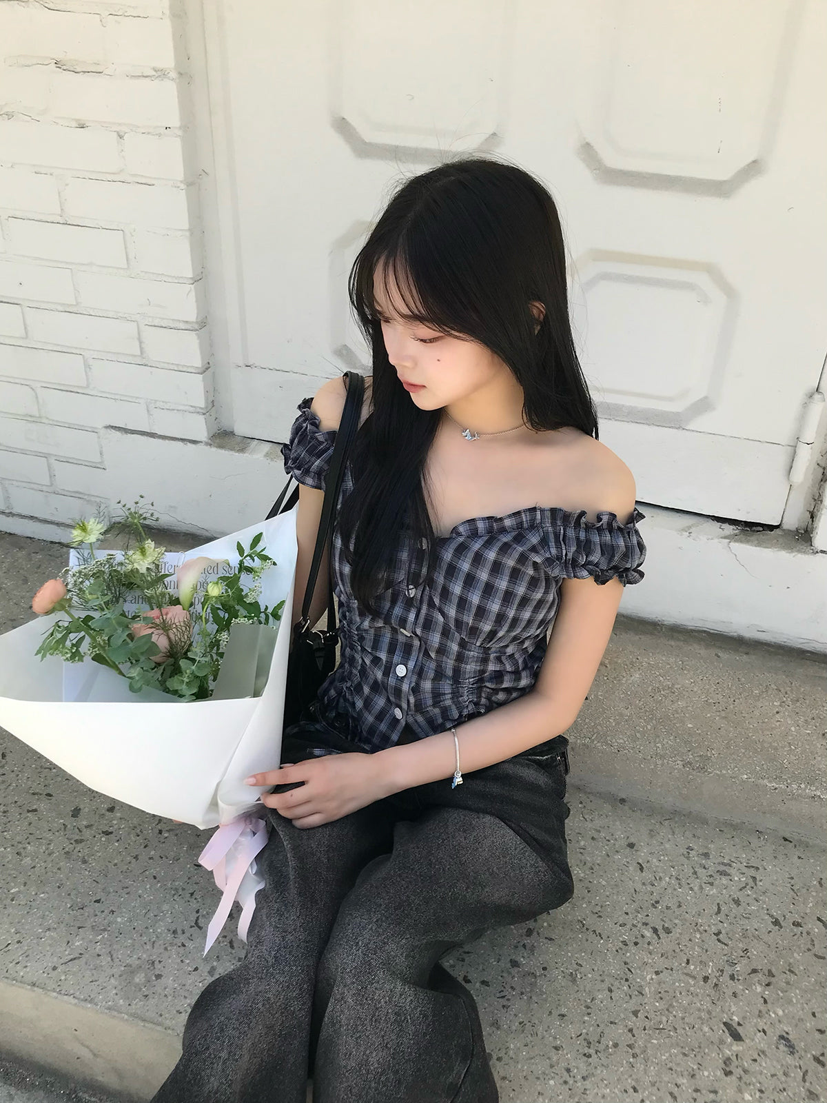 더블 셔링 프릴 블라우스
