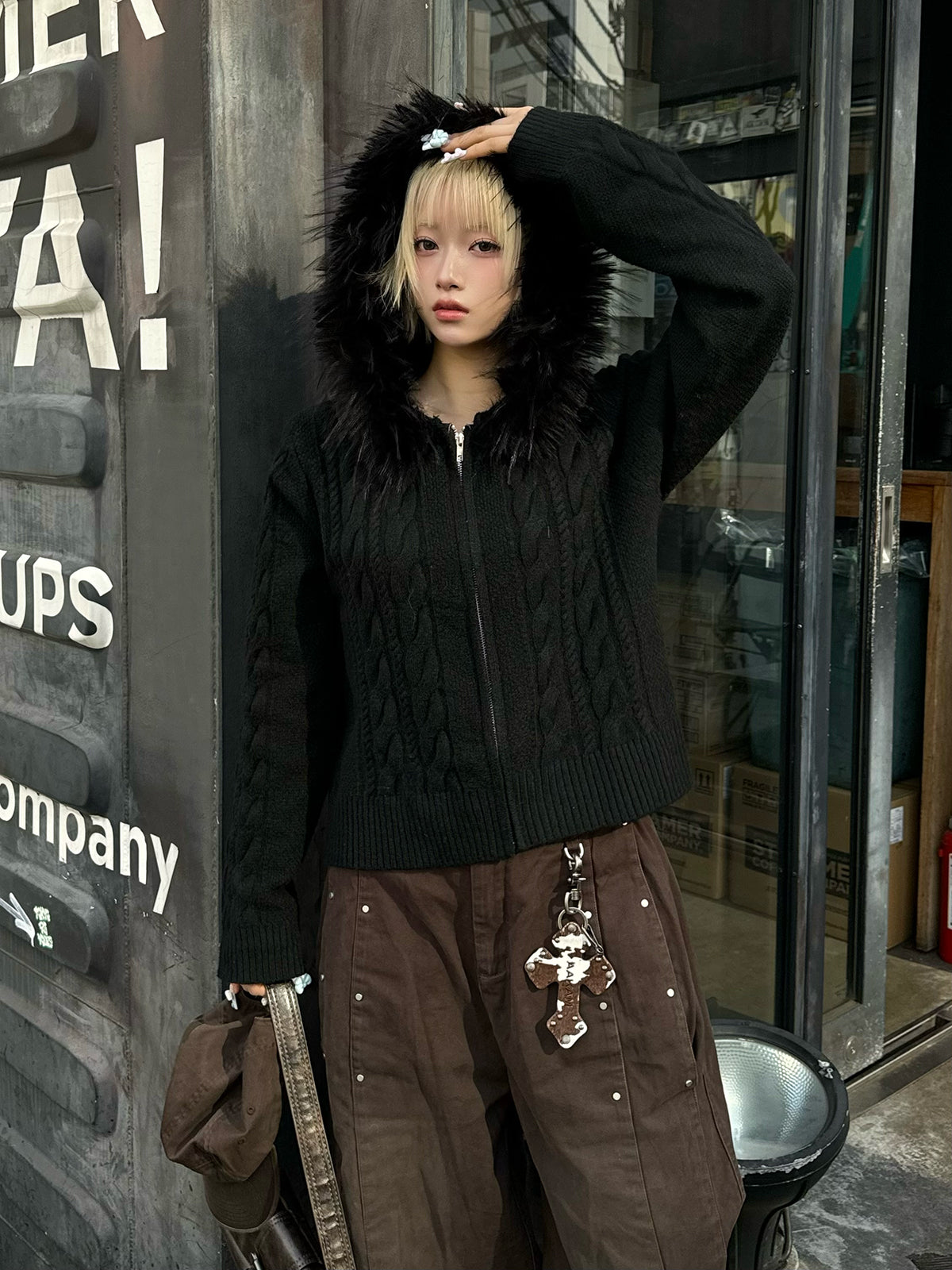 扭纹针织毛绒触感连帽卫衣