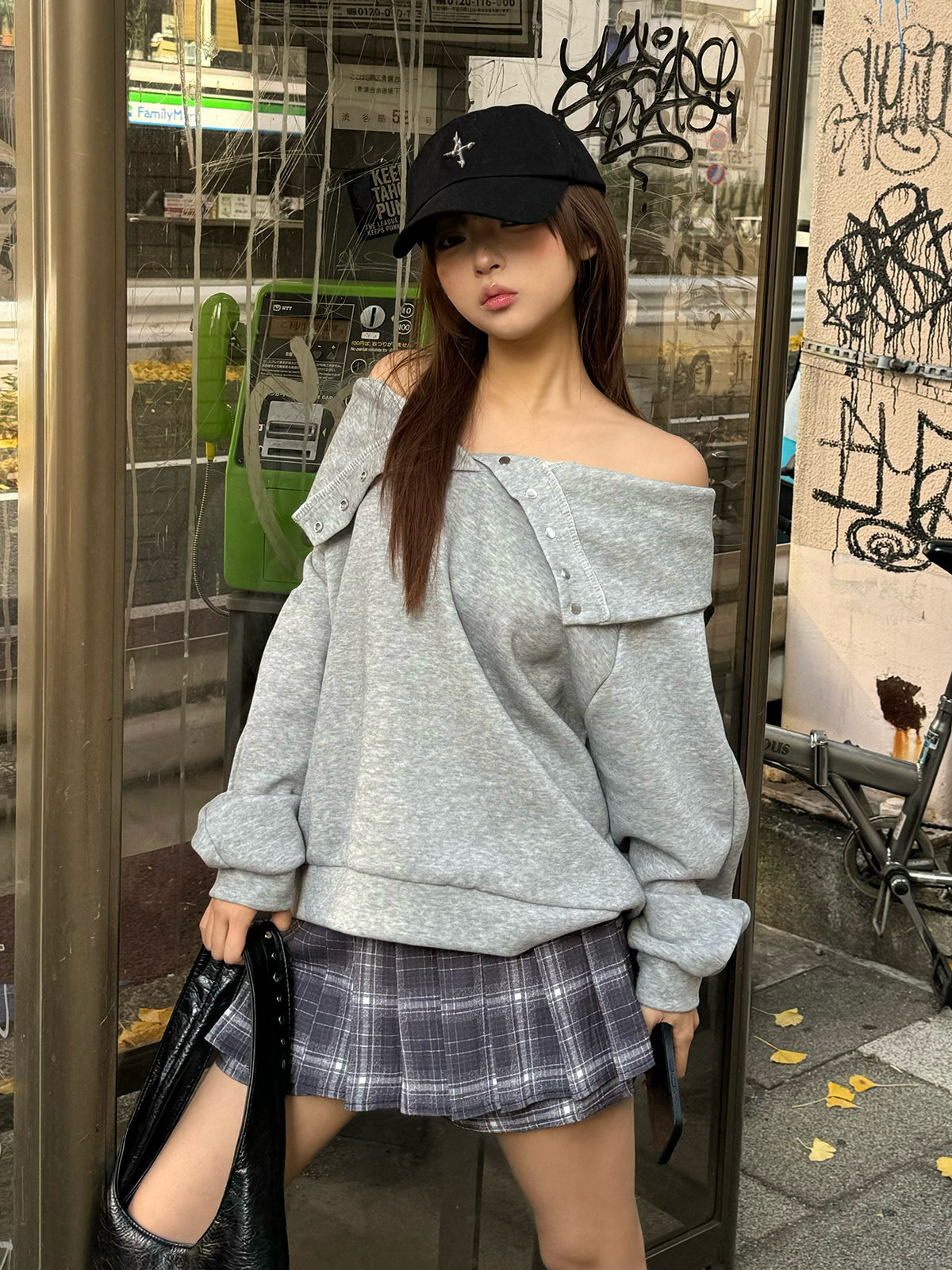 スナップボタンオフショルスウェット – ANDOR ONLINE