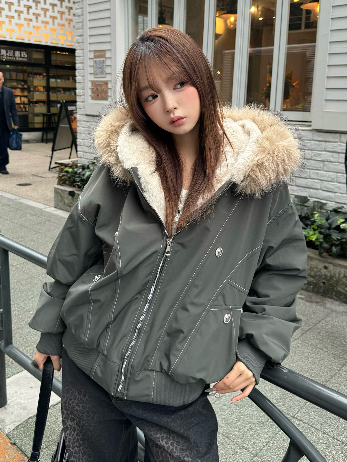 ステッチラインボリュームブルゾン