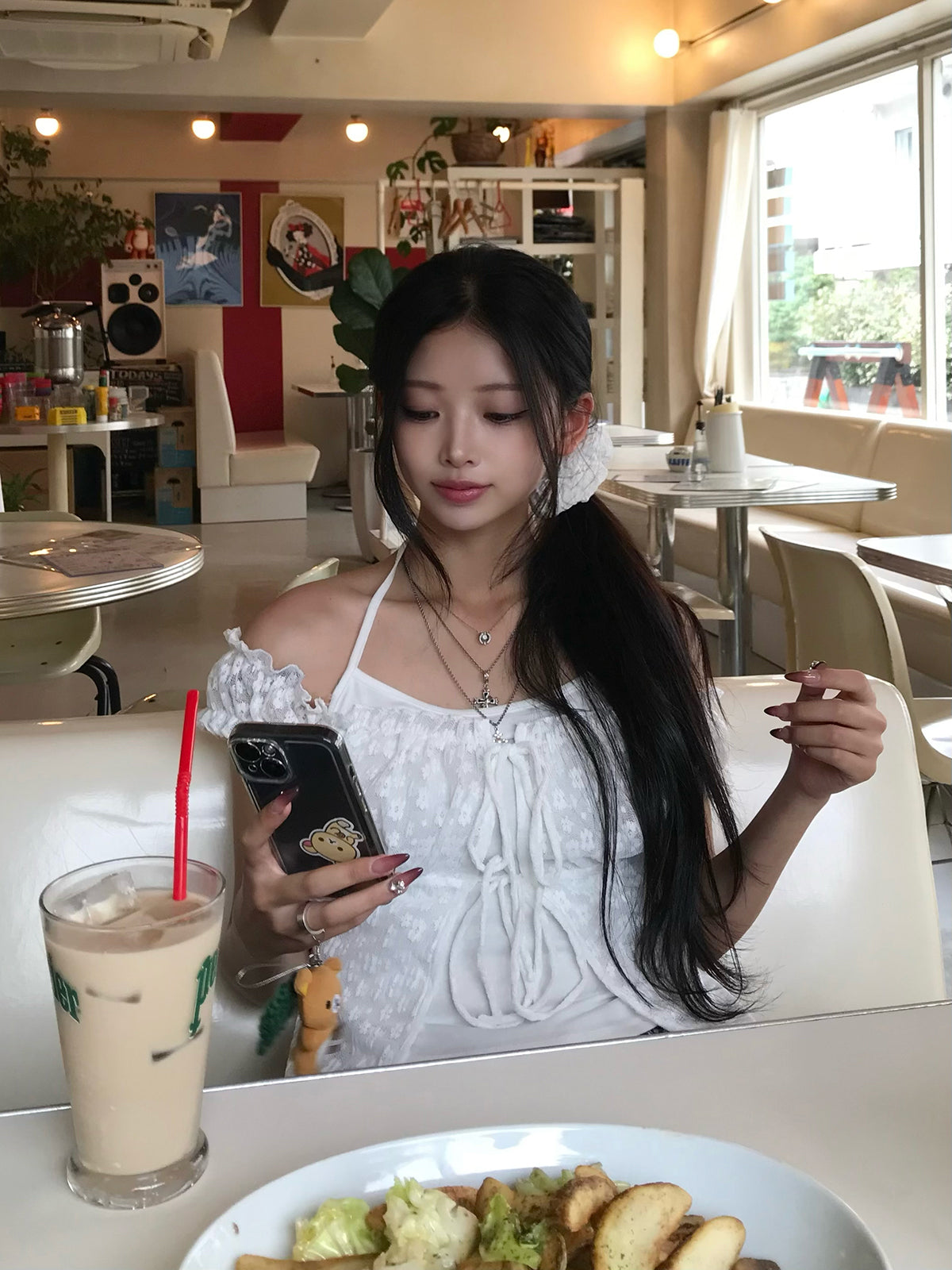 ホルターフラワーレースカットソー