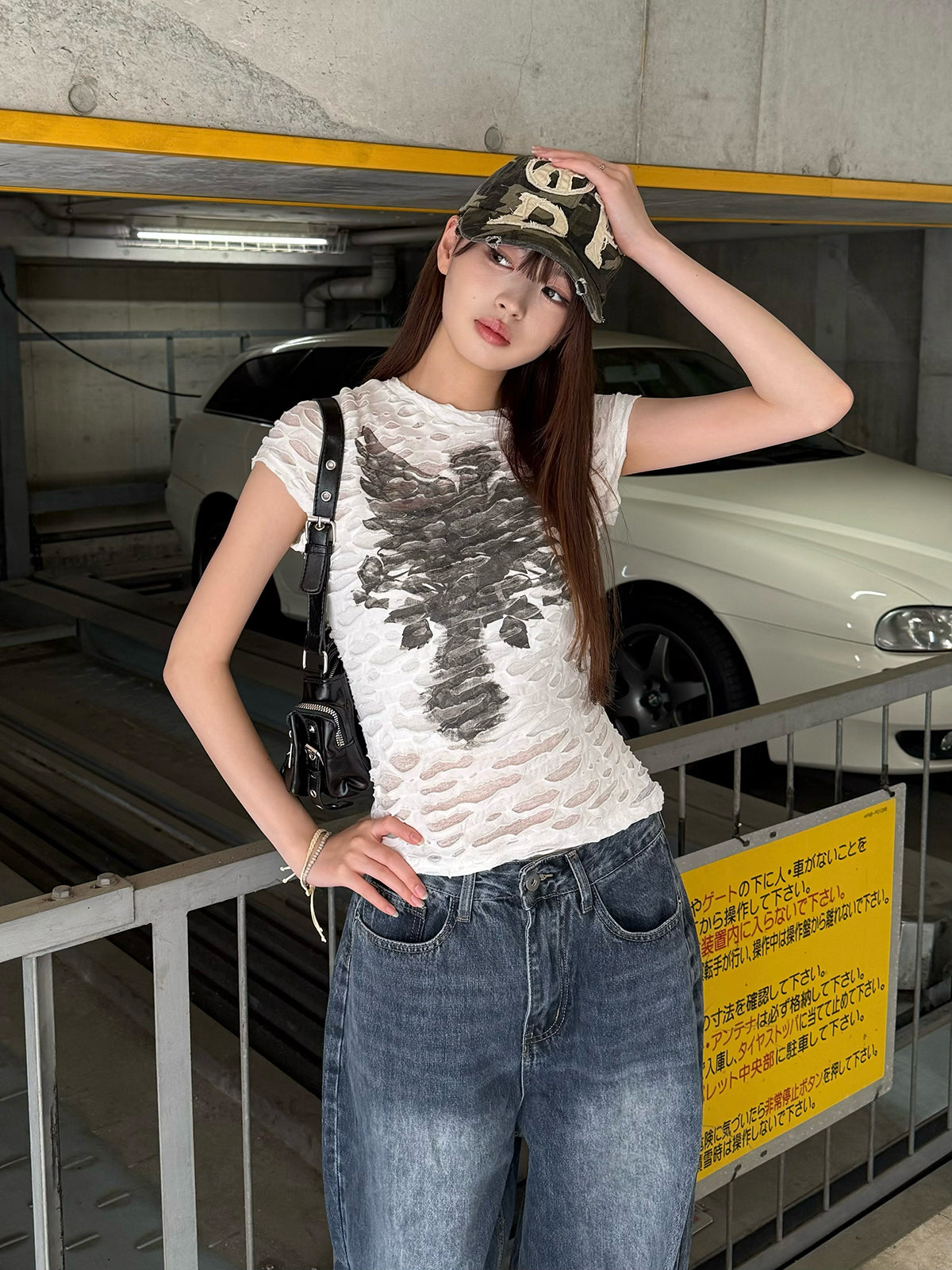 カットダメージウイングTシャツ