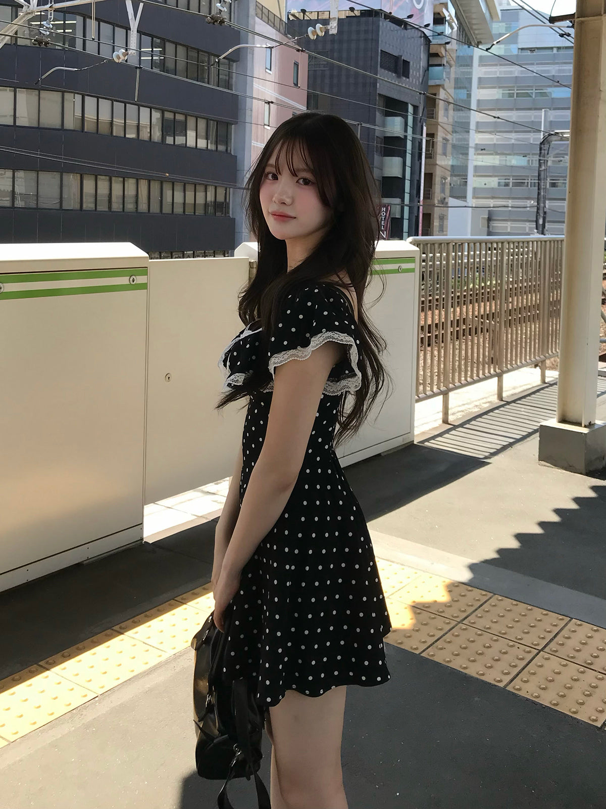 도트 프릴 미니 원피스