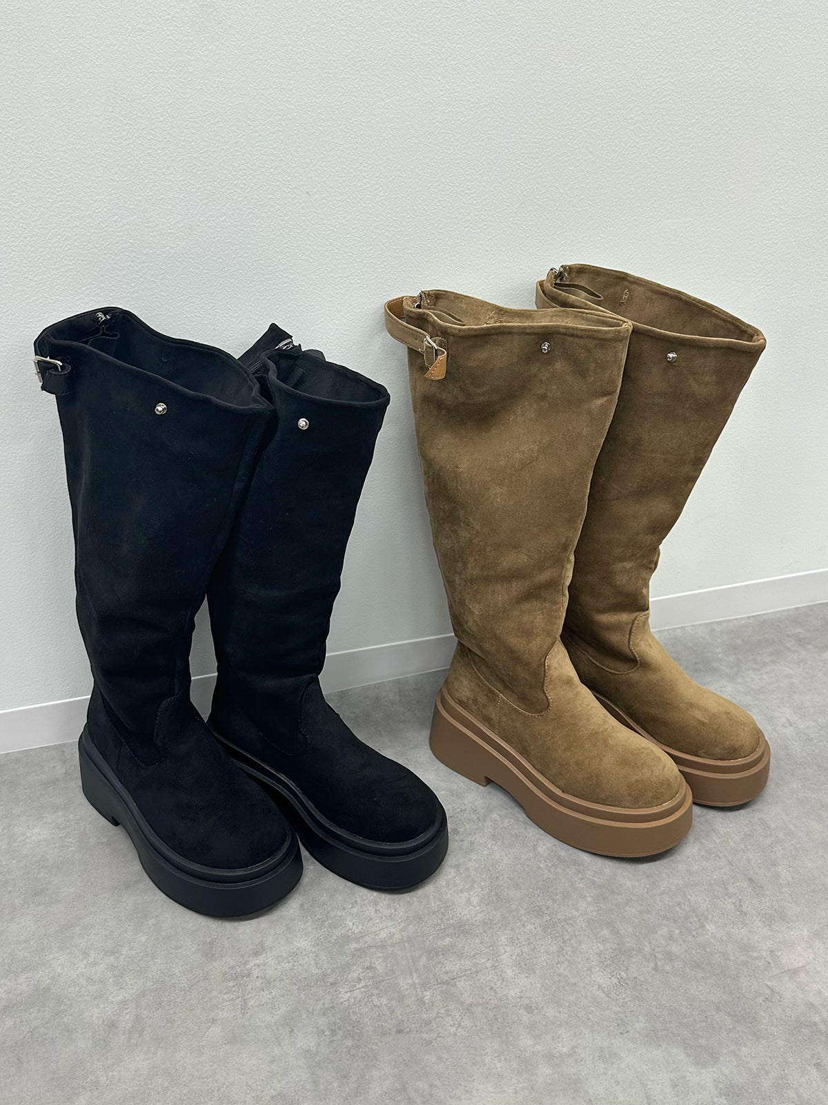 スエードライクプラットフォームブーツ