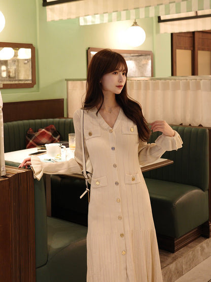 ゴールドボタンリブニットワンピース