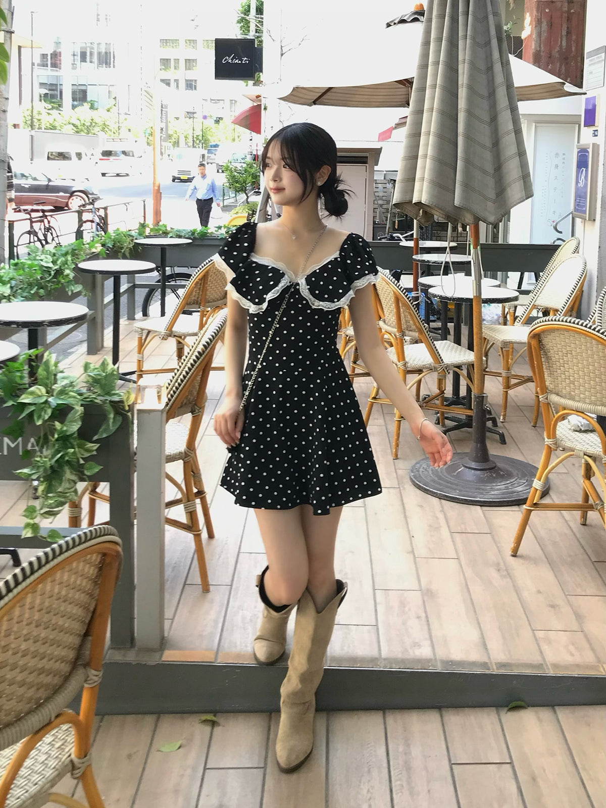 도트 프릴 미니 원피스