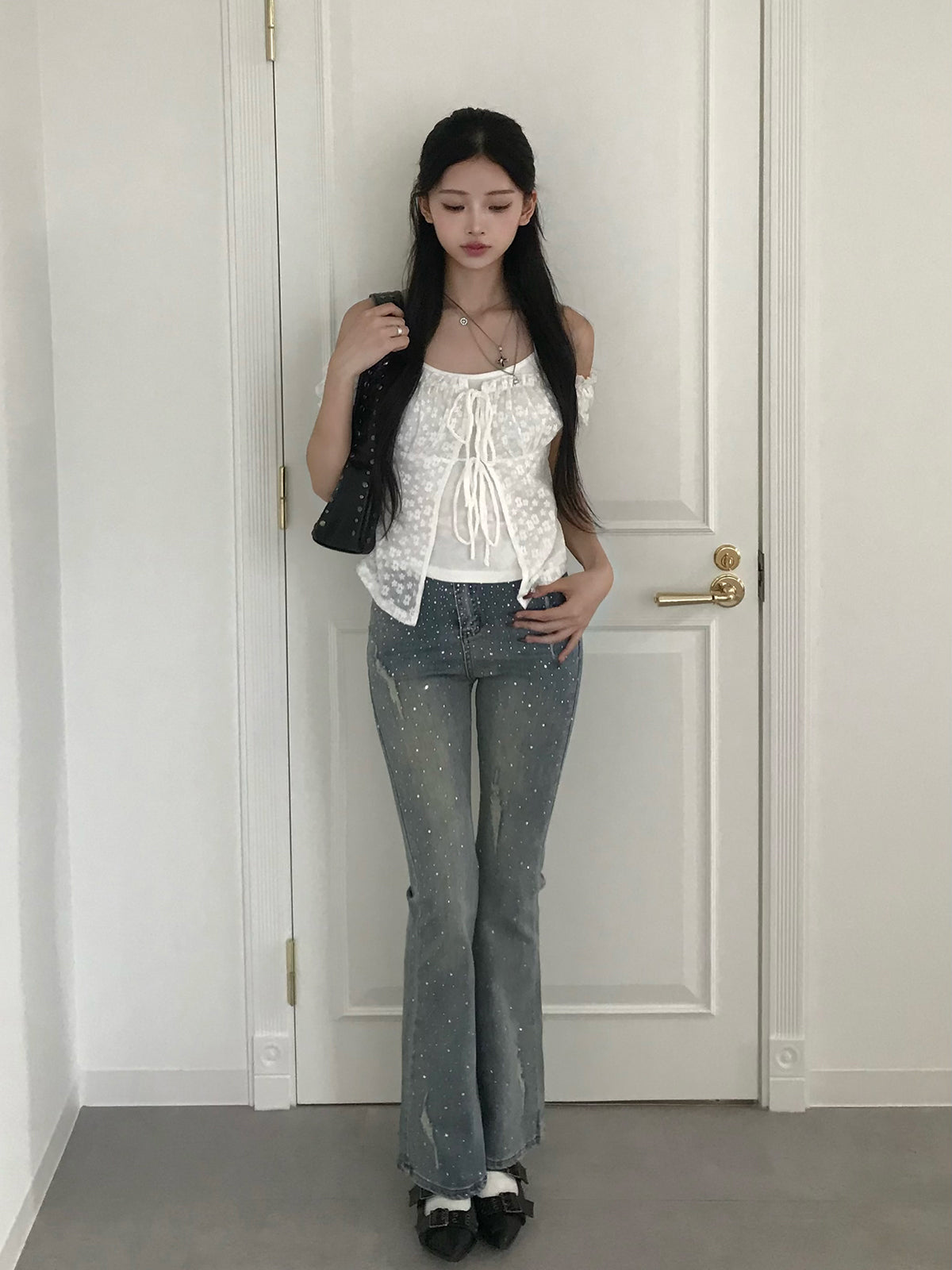 クリスタルストーンフレアデニムパンツ – ANDOR ONLINE