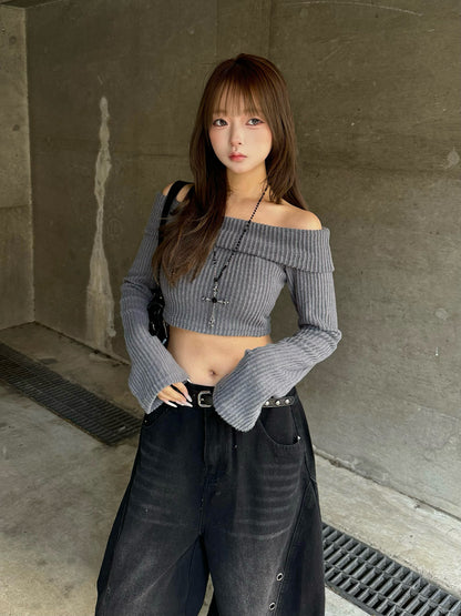 クロップドオフショルリブカットソー